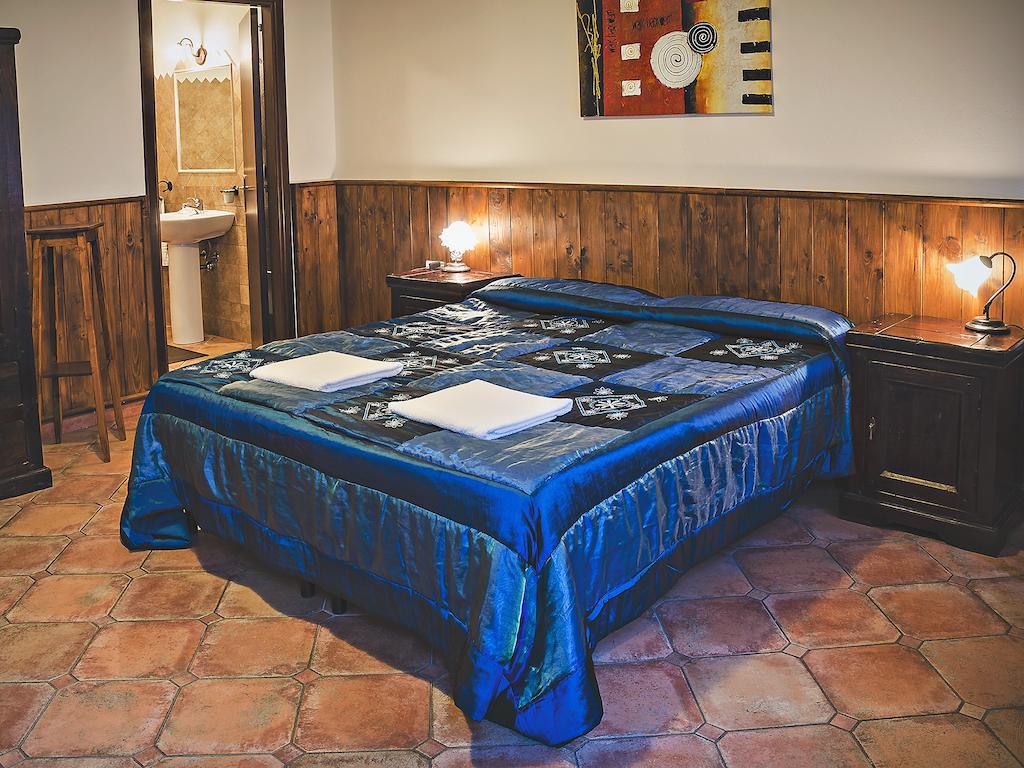 Bed&Breakfast Ichnos Cala Gonone Zimmer foto